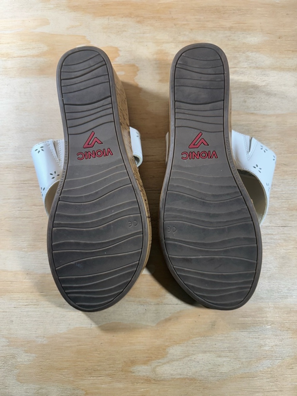 Vionic Anitra White Laser-Cut Thong Cork Wedge Sandals Women’s Size 11 - Picture 7 of 8